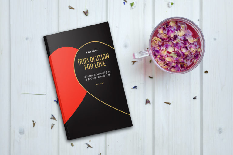 Book reviews: (R)evolution for Love - A Better Relationship or a Brilliant Break Up? Author Kati Niemi